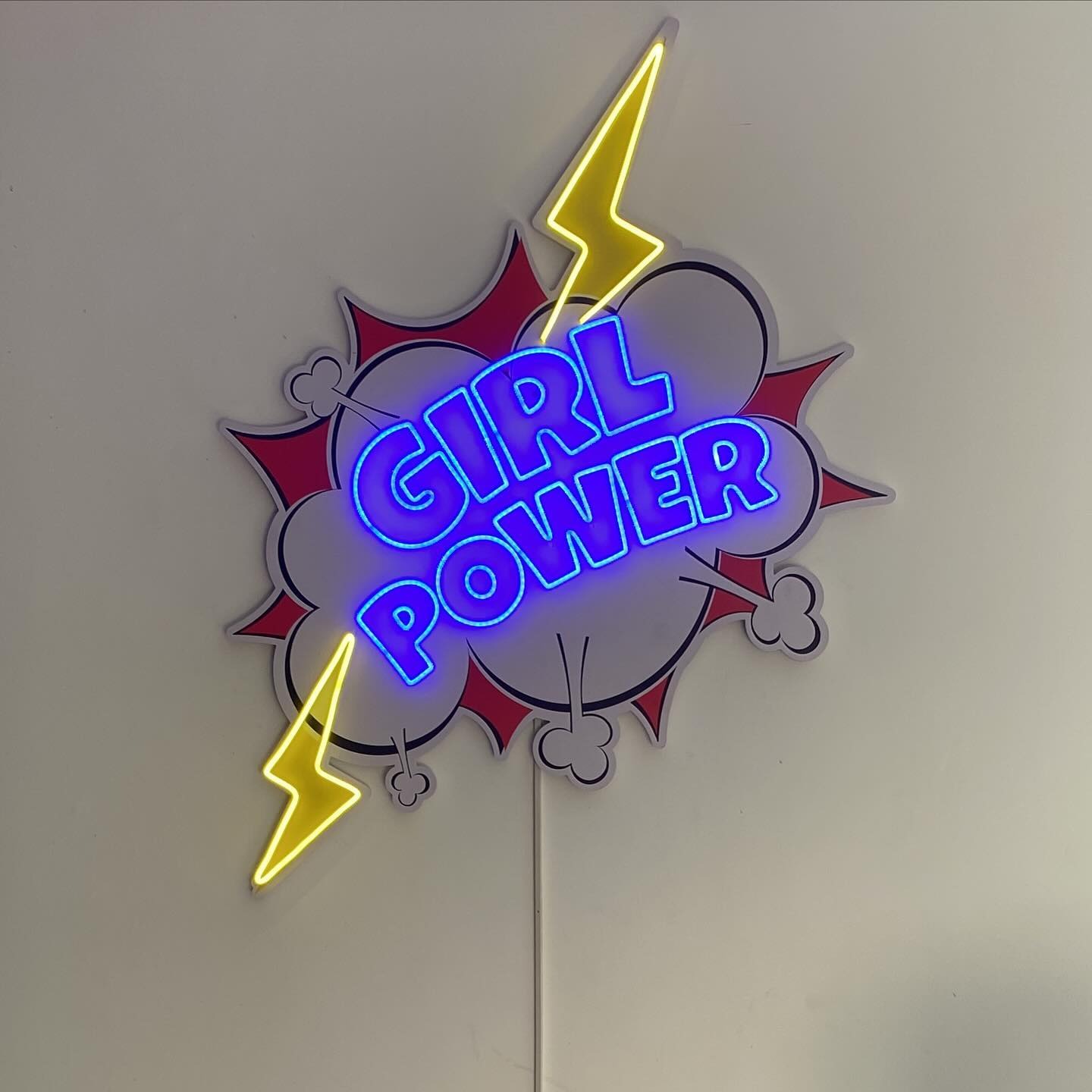 Girl Power — Habillage mural par Sign Print