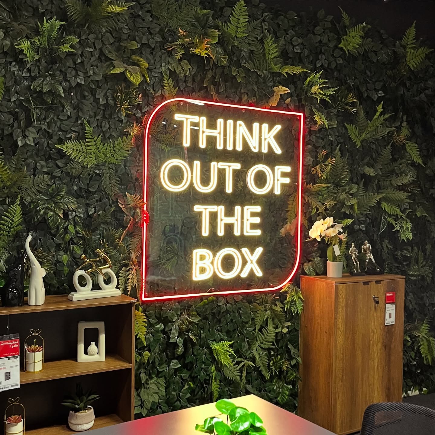 Think out of the box — Décoration murale par Sign Print